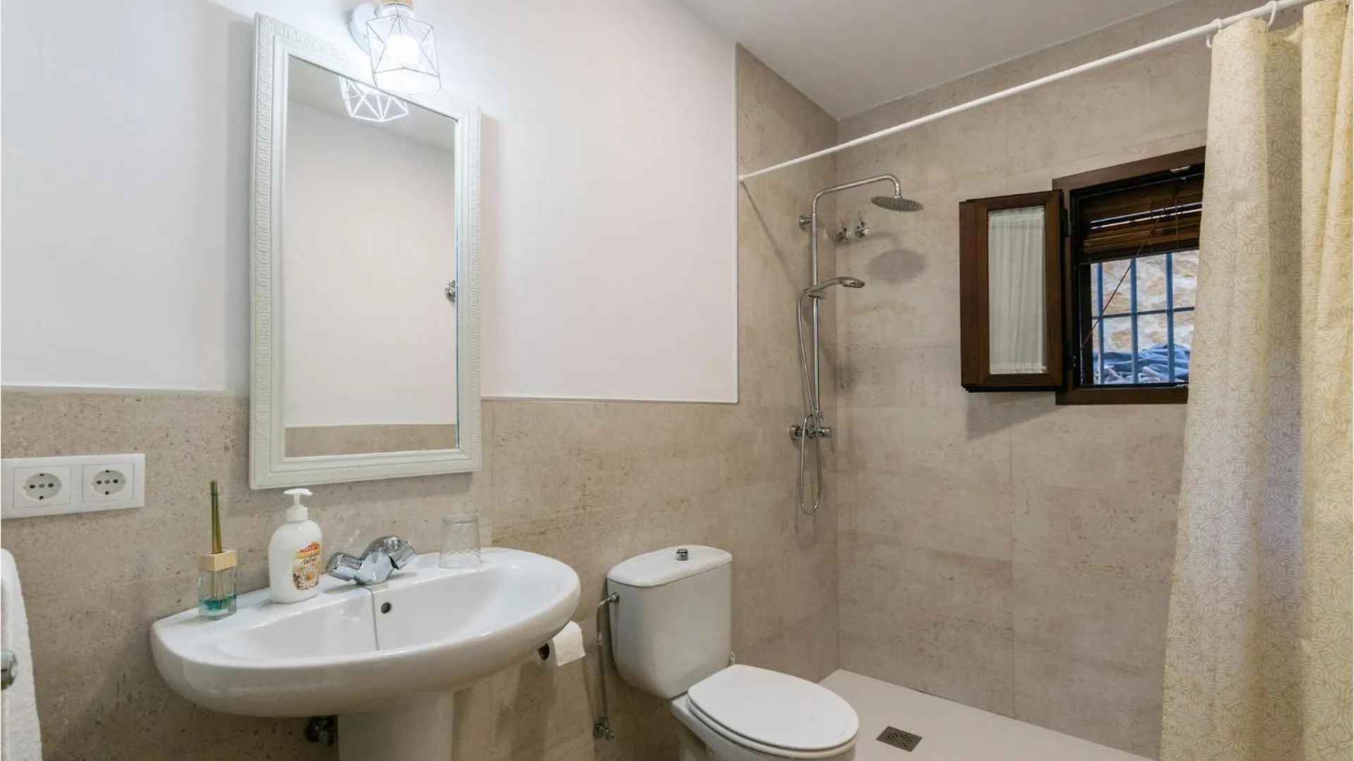 Holiday home Nice Home In Carcabuey With House A Mountain View